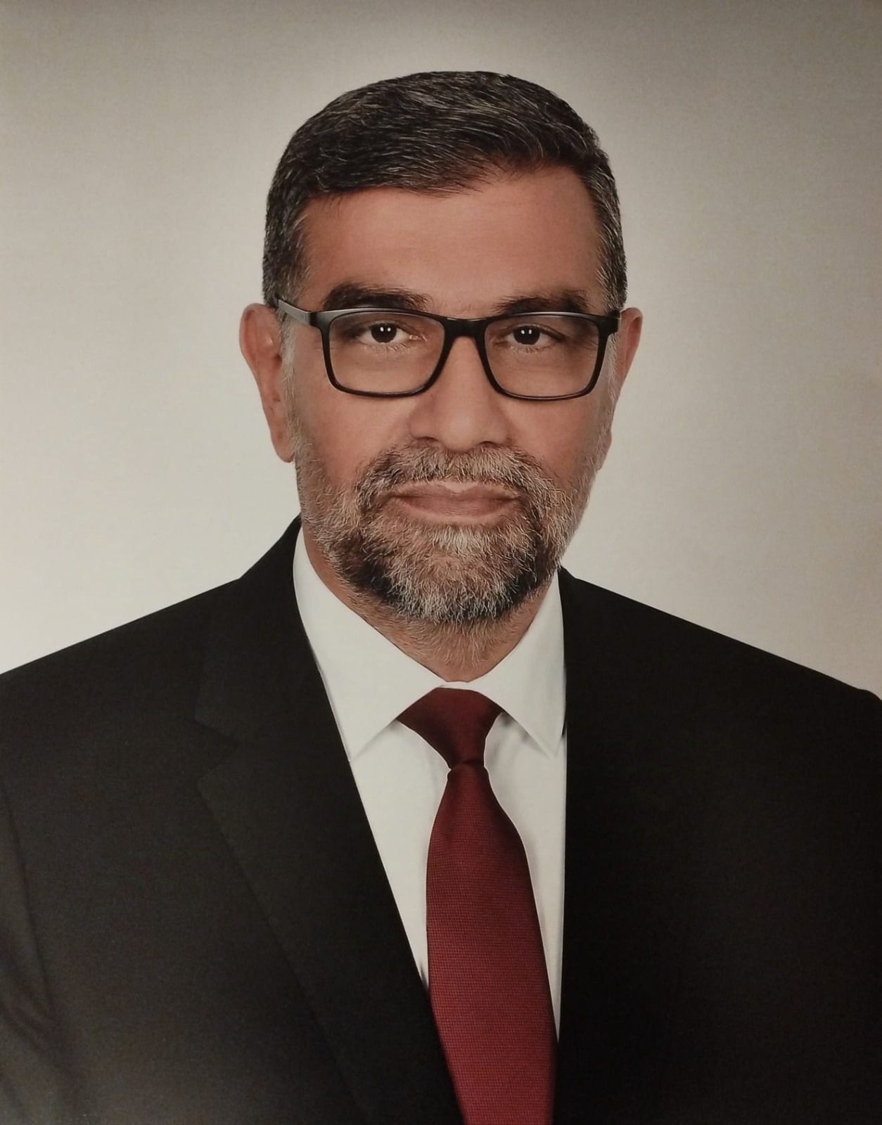 Prof.Dr.
                                    Selahiddin ÖĞÜLMÜŞ
